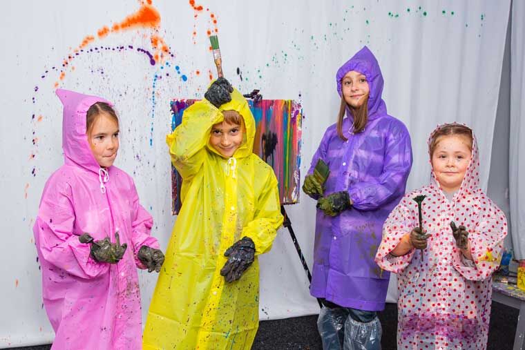 1 Фото квест кімнати Кольоровий Відрив в місті Дніпро