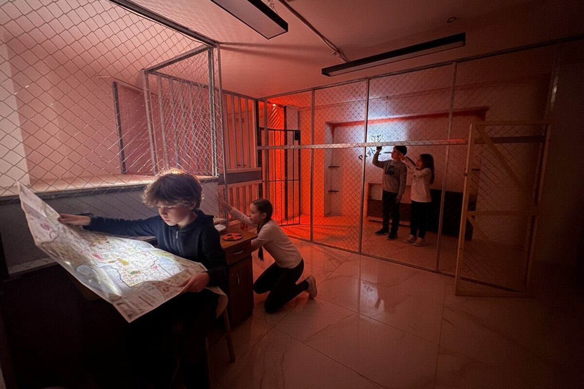 1 Фото квест кімнати Острів Проклятих Kids в місті Івано-Франківськ