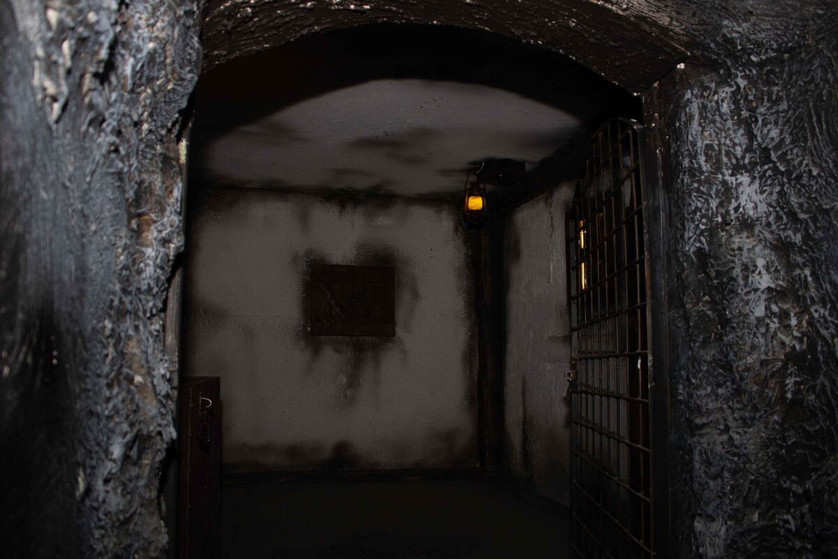 1 Фото квест комнаты Проклятый зверь в городе Львов