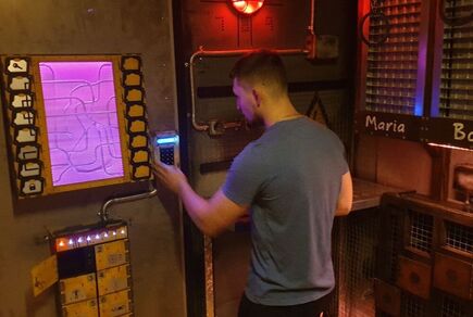 Картинка квест кімнати Зомбі: втеча в місті Київ